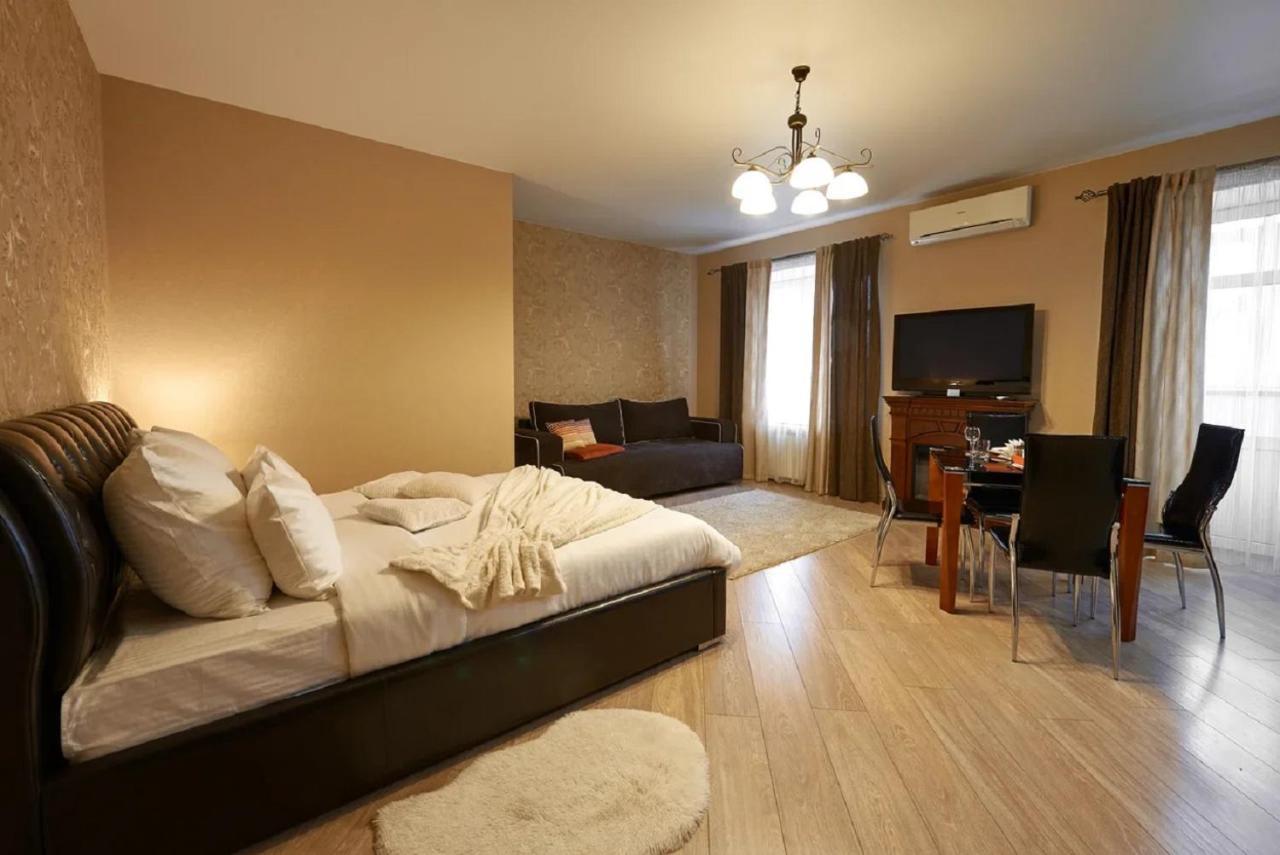 Paulmarie Apartments On Prs. Lenina, 51 ホメリ エクステリア 写真