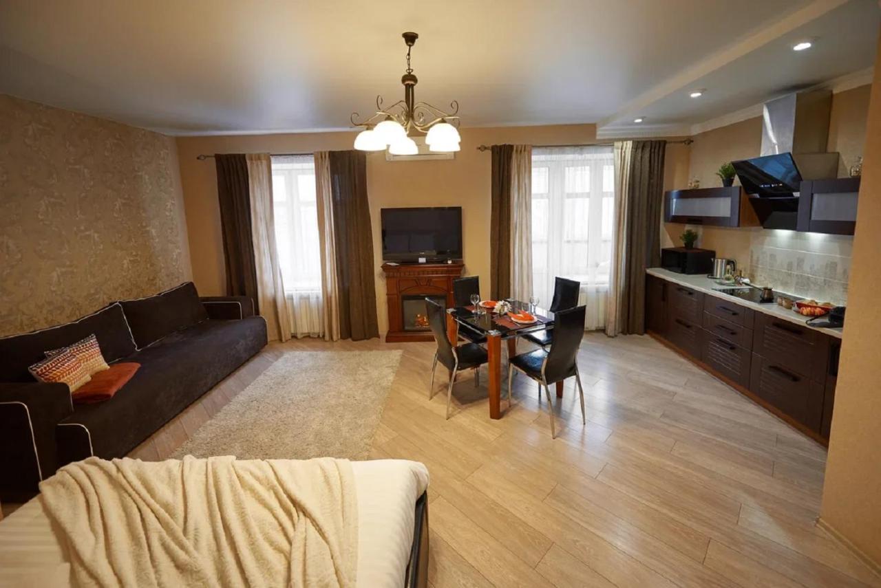 Paulmarie Apartments On Prs. Lenina, 51 ホメリ エクステリア 写真